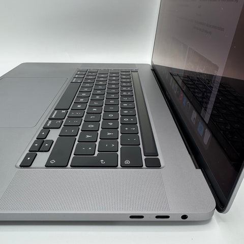 Begagnad - MacBook Pro (16-inch, 2019) Space gray