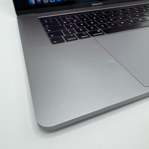 Begagnad - MacBook Pro (15-inch, 2018)