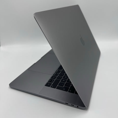 Begagnad - MacBook Pro (15-inch, 2018)