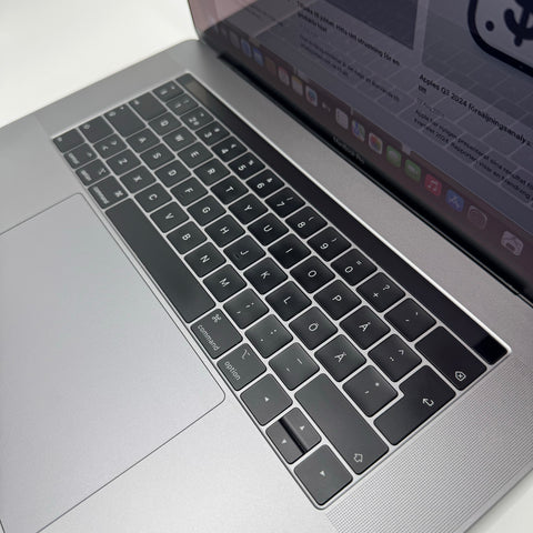 Begagnad - MacBook Pro (15-inch, 2018)