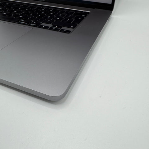 Begagnad - MacBook Pro (16-inch, 2019) Space gray Begagnad Dator Begagnad - MacBook Pro 16 (16-inch, 2019) Space gray