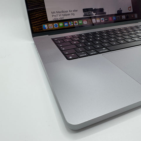 Begagnad - MacBook Pro MacBook Pro (16-inch, 2021, M1) Begagnad Dator Begagnad - MacBook Pro (16-inch, 2019) 