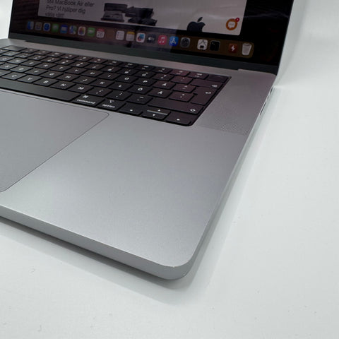 Begagnad - MacBook Pro MacBook Pro (16-inch, 2021, M1) Begagnad Dator Begagnad - MacBook Pro (16-inch, 2019) 