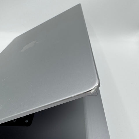 Begagnad - MacBook Pro MacBook Pro (16-inch, 2021, M1) Begagnad Dator Begagnad - MacBook Pro (16-inch, 2019) 