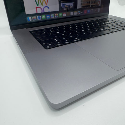 Begagnad - MacBook Pro MacBook Pro (16-inch, 2021) Begagnad Dator Begagnad MacBook Pro M1