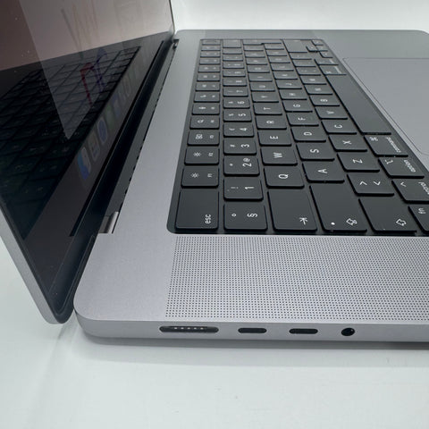 Begagnad - MacBook Pro MacBook Pro (16-inch, 2021) Begagnad Dator Begagnad MacBook Pro M1